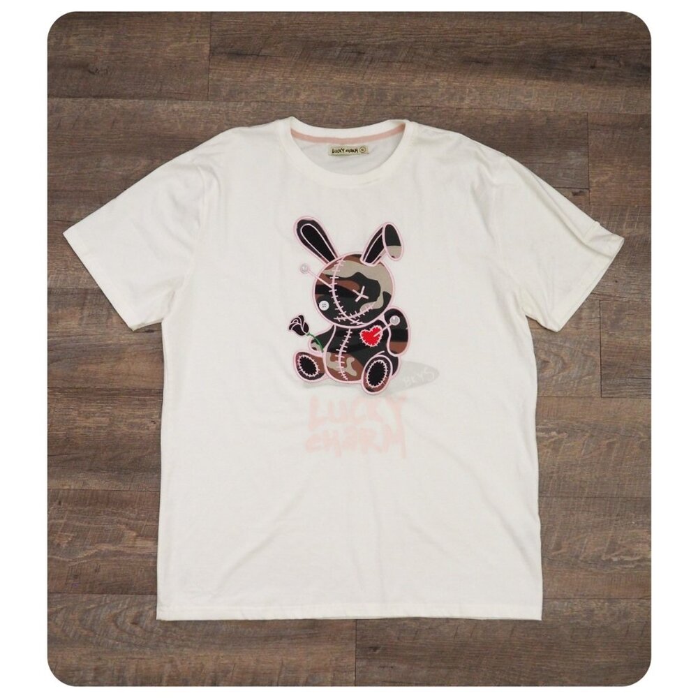 ! Lucky Charm Camo Bunny Short Sleeve Tee Shirt sz XL